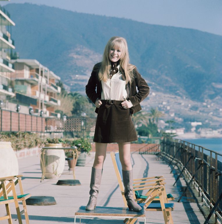 De Britse zangeres Marianne Faithfull gaf op het San Remo Song Festival in 1967 al het goede voorbeeld. Beeld Popperfoto via Getty Images