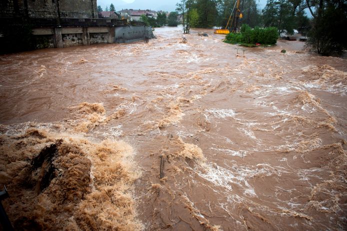 Overstromingen in Noord-Spanje vandaag als gevolg van hevige regenval.