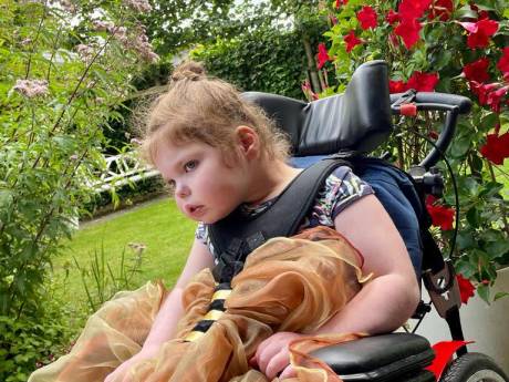 Er leek niets aan de hand, toch bleek bij Sophie (7) alles anders: ‘Op 30 centimeter hield haar wereldje op’