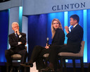 Elizabeth Holmes met Bill Clinton en Jack Ma.