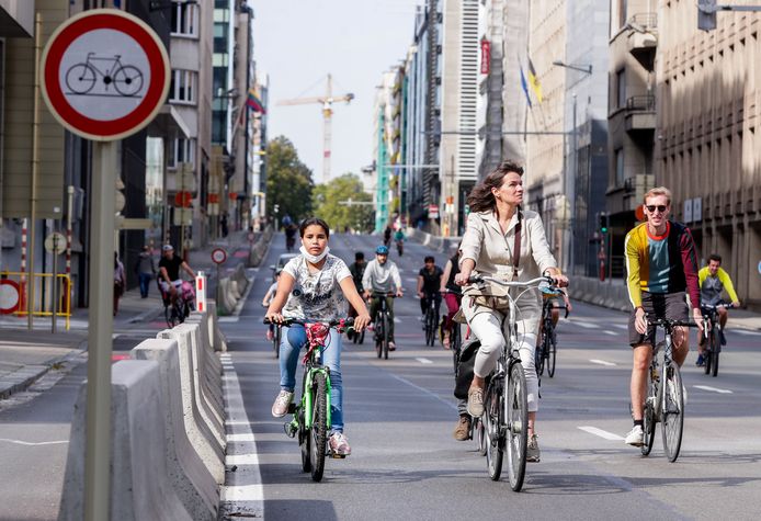 Des cyclistes lors de la journée sans voiture à Bruxelles, en septembre 2020.