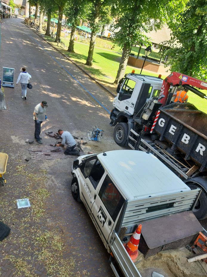 En weg weer zijn de twee drempels op de Hoge Zij.
