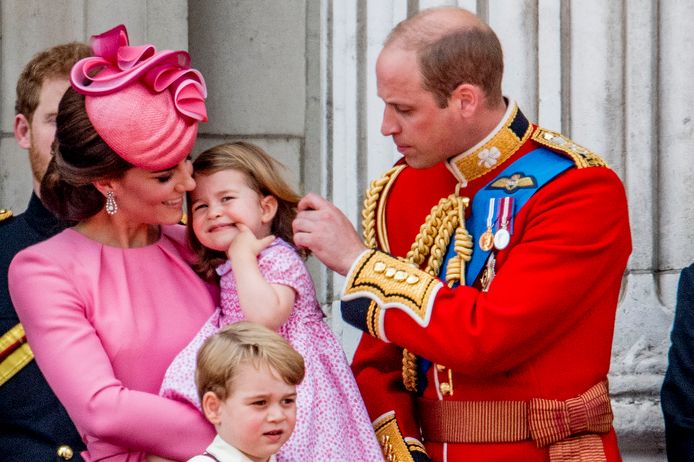 Prins William en zijn gezin bij festiviteiten rond de verjaardag van de Britse vorstin.