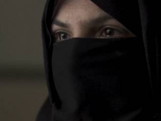 Khadija's man werd vermoord door IS: “Onze dochter probeerde de kogel nog uit zijn gezicht te halen”