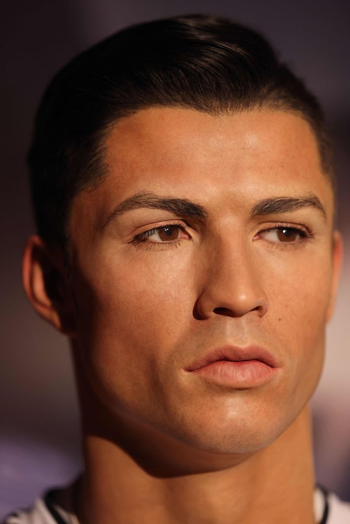 Cristiano Ronaldo wearing 'wrong' shirt at Dubai's Madame Tussauds