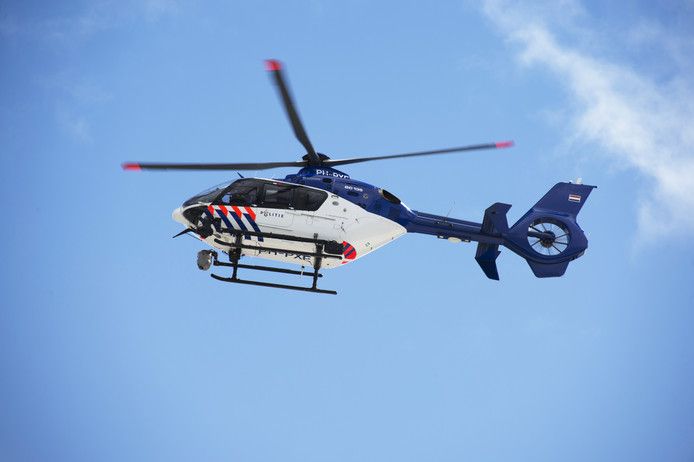 De politiehelikopter cirkelde vannacht enkele uren boven Maarssen.