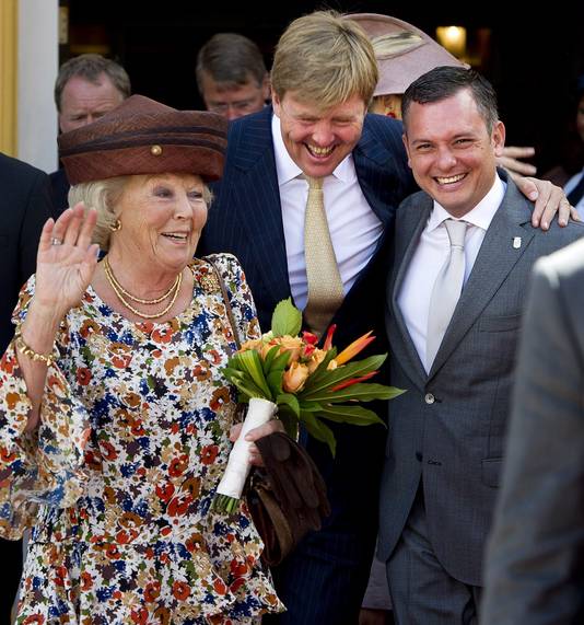 Schotte (r) ontvangt toenmalig koningin Beatrix en prins Willem-Alexander in 2011