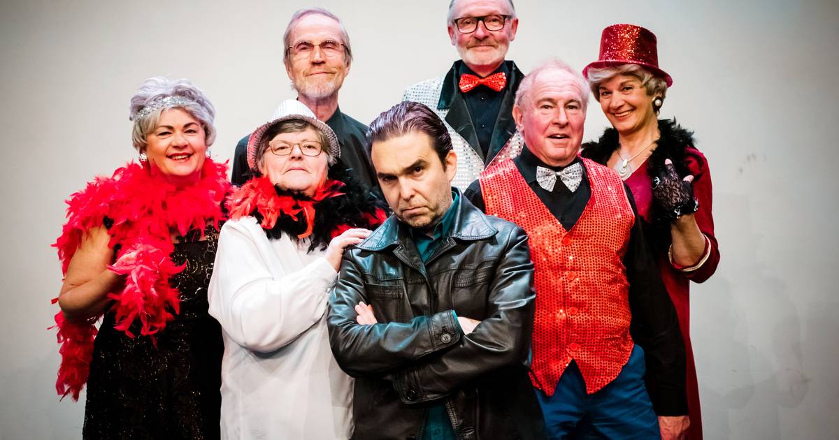 Raar Inspireren wees onder de indruk Kerstkomedie 'Vallende sterren' zaterdag in première in Theater De Roxy |  Sint-Truiden | hln.be