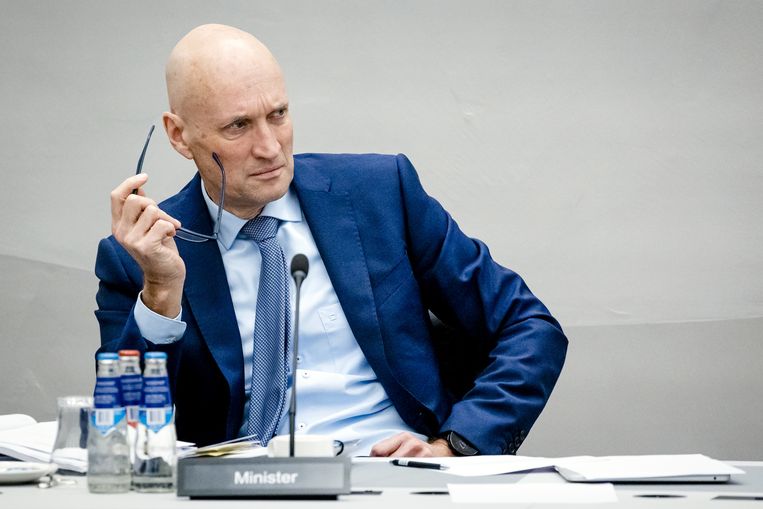 Minister Kuipers van Volksgezondheid tijdens een commissiedebat in de Tweede Kamer over de toekomstige organisatie van de hartzorg in februari vorig jaar.  Beeld ANP