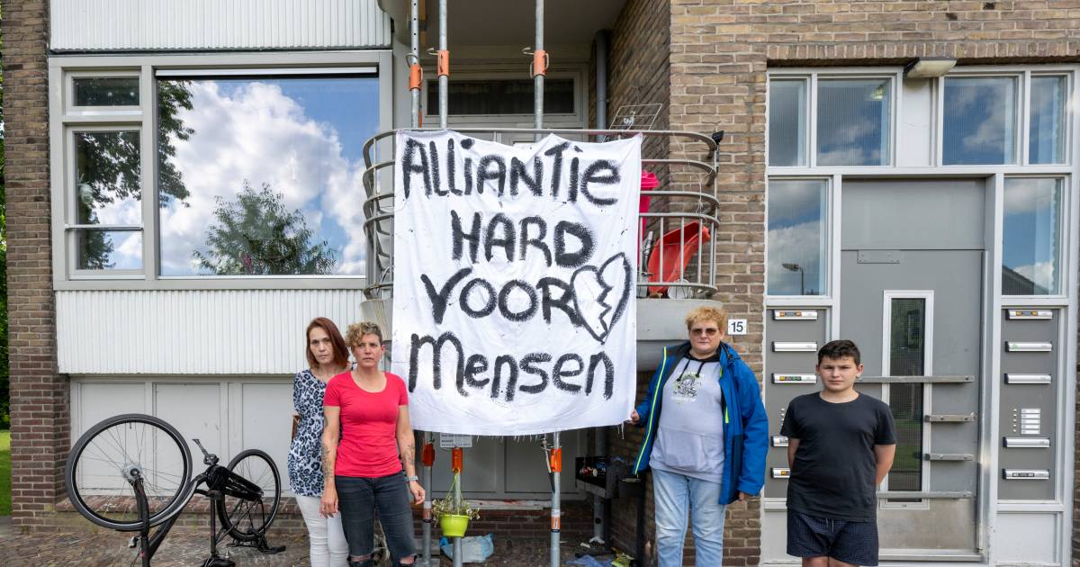 Bewoners Vreeland en De Enk wanhopig, maar Alliantie houdt vol: ‘Zijn zelfs heel trots op de flats’ 
