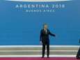 Oeps: Trump laat Argentijnse president alleen achter op podium