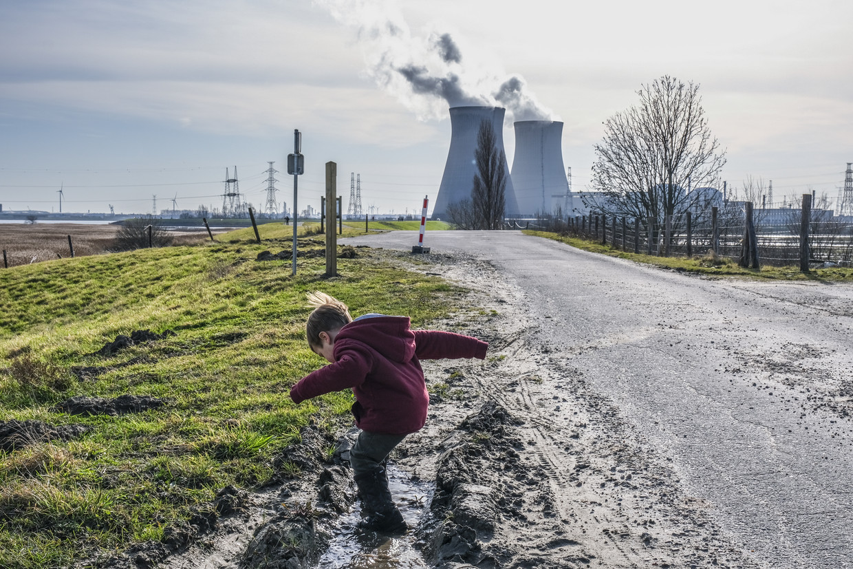 De kerncentrale in Doel nabij Antwerpen.

 Beeld ID/ Philip Vanoutrive