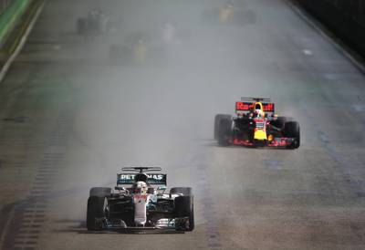 Bekijk hier de samenvatting van de chaotische Grand Prix van Singapore