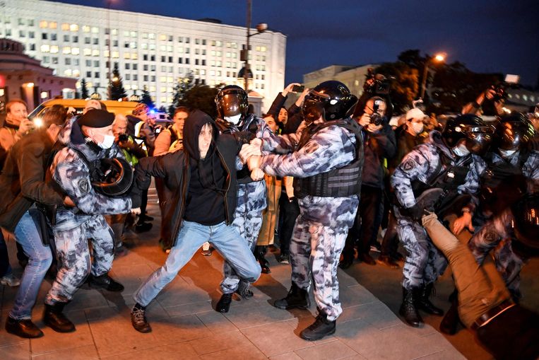 Protest in Moskou tegen de militaire mobilisatie (21 september). Beeld AFP