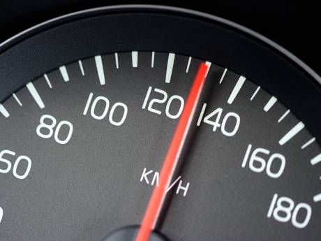 'Snelheidsbegrenzer’ in nieuwe personenauto's vanaf juli verplicht