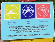 Strandtenthouder haalt seksverbod-bordjes weg: ‘Wat moet een moeder met jonge kinderen hiervan denken?’