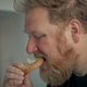 In ‘Patiënt Dompi’ klonk het dat ‘dikke mensen heerlijk waren om naar te kijken’. Plots begrepen we de noodzaak van het programma beter
