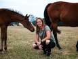 Vlaamse Jolien in Australië: “Ik kan het niet over mijn hart krijgen de paarden achter te laten”, vertelt ze aan onze reporter