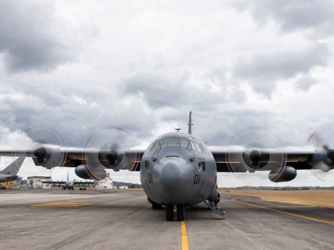 Eerste hulpvliegtuigen vijf dagen na vulkaanuitbarsting onderweg naar Tonga