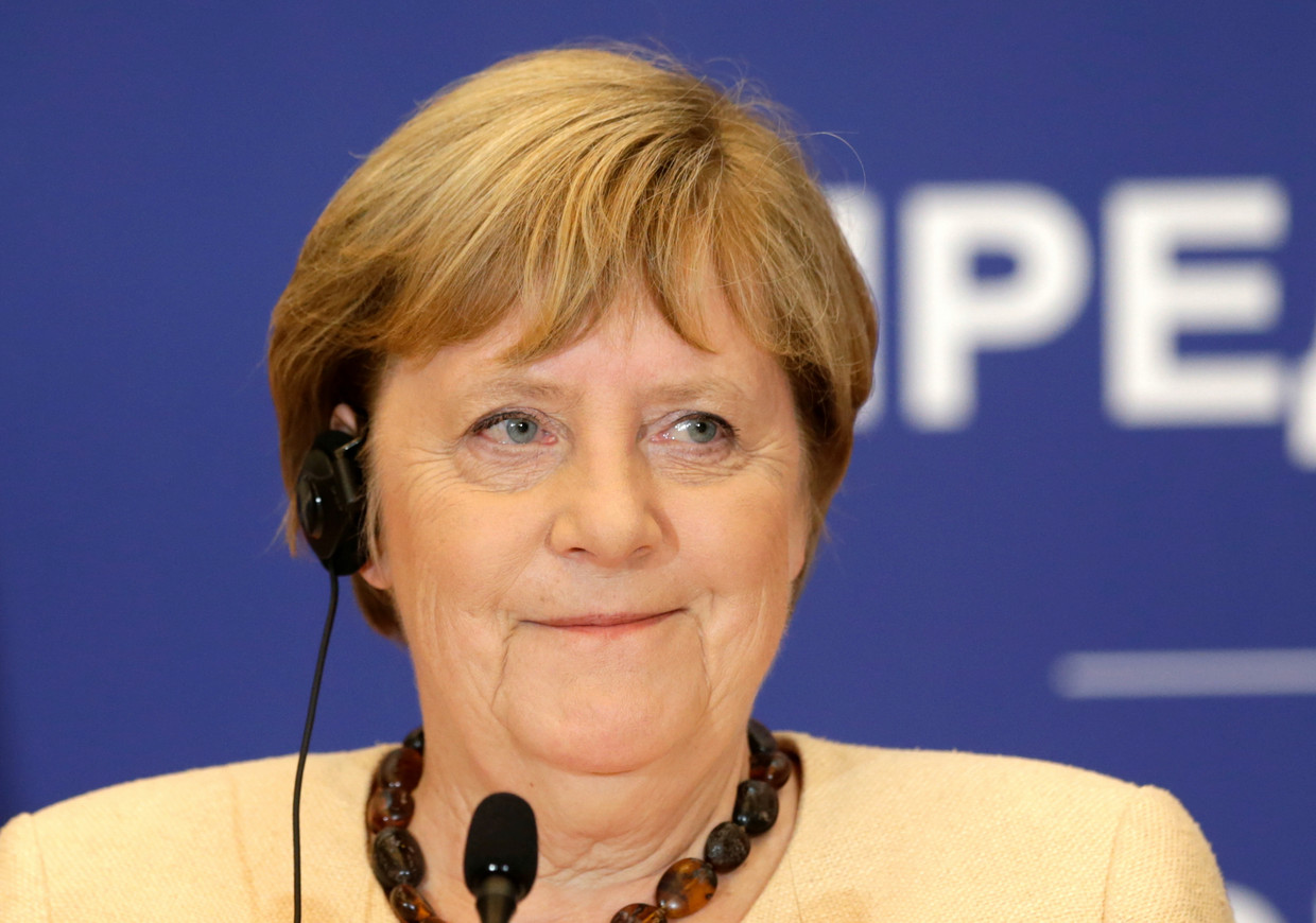 Angela Merkel tijdens een bezoek aan Servië in september 2021.  Beeld EPA