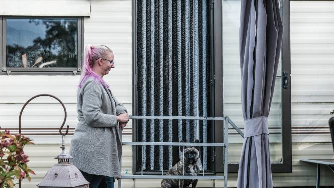 Sabrina en haar dochter (12) al jaar dakloos na scheiding: ‘In Nederland mag dit toch helemaal niet’