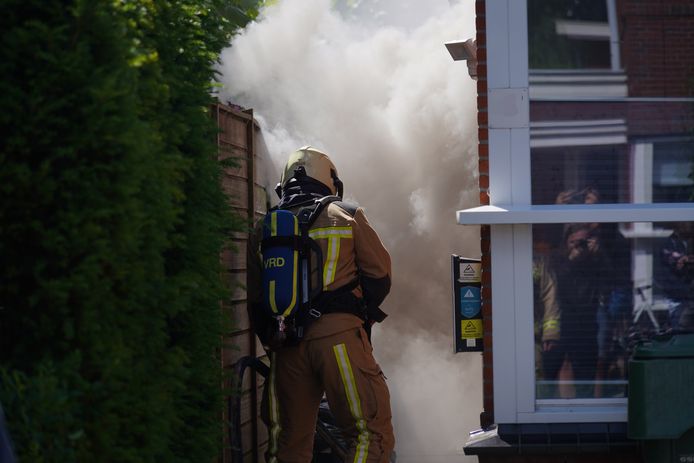 Bij een meterkastbrand in de Meppeler woonwijk Berggierslanden  komt veel rook vrij.