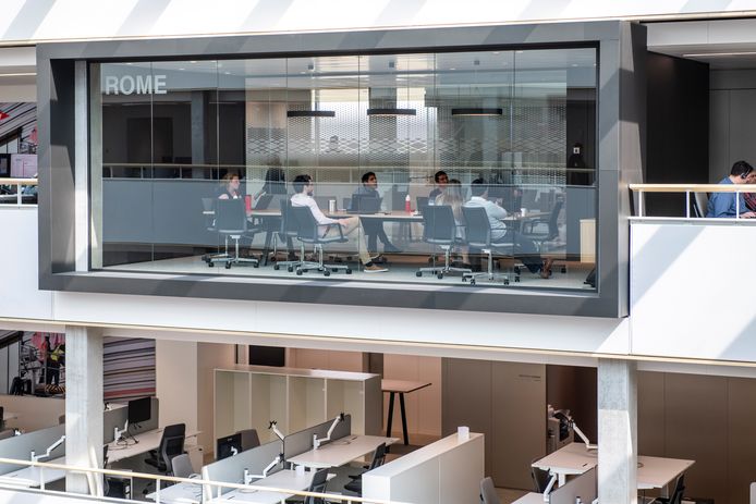 Vergaderruimte in april vorig jaar geopend nieuwe hoofdkantoor van Dow, het Diamond Center op het Terneuzense bedrijventerrein Maintenance Valuepark bij de toegang tot de Westerscheldetunnel.
