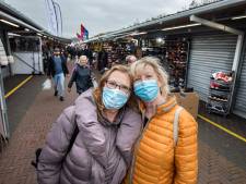 Saamhorigheid op de Haagse Markt ‘Strenger zijn voor ongevaccineerden? Doe niet zo gek!’