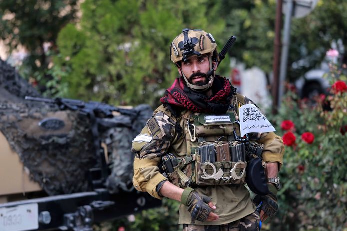Een talibanstrijder in de Afghaanse hoofdstad Kaboel.