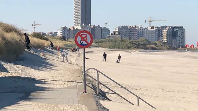 Vijftiger wordt naakt aangetroffen op strand in Bredene en riskeert een maand cel: "Hij bevond zich buiten de zone van het naakstrand”