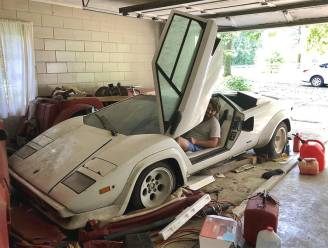 Student vindt zeldzame Lamborghini en Ferrari in garage van zijn oma