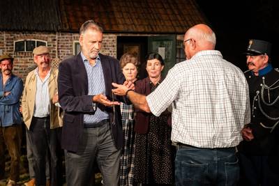 Horloge en mes van verzetsbroers uit Knegsel vinden een nieuw thuis in Kamp Vught