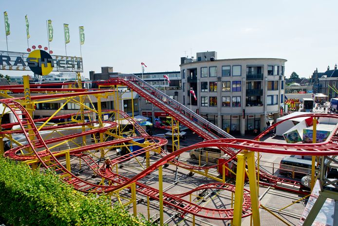 Dit laatste kermis in de Almelose binnenstad is inmiddels enige jaren geleden.