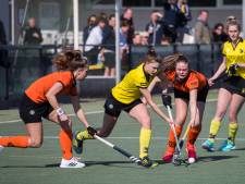 Keeper is sta-in-de-weg voor Deventer hockeyers en vrouwen van Deventer en Zutphen winnen doelpuntrijk duel