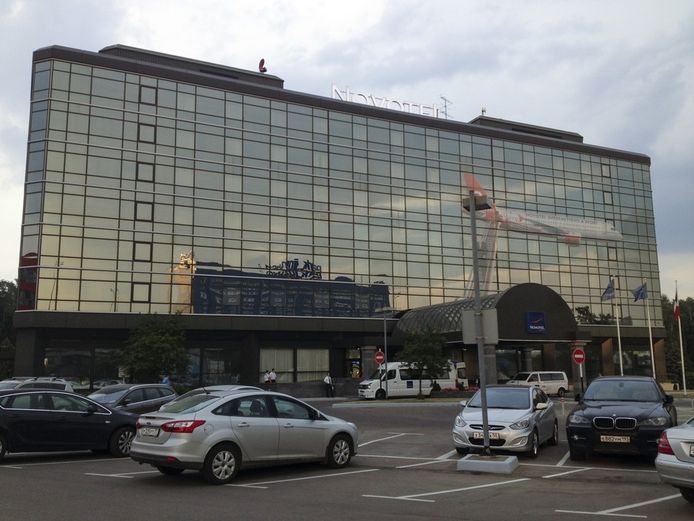 Het hotel Novotel op de luchthaven Sjeremetjevo bij Moskou. Het hotel beschikt over een vleugel die hoort bij de transitruimte van de luchthaven, mogelijk onderkomen van Edward Snowden.