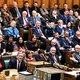 Chaos bij stemming in Brits parlement: ‘Niet alleen premier Truss is in gevaar, in haar partij heerst anarchie’