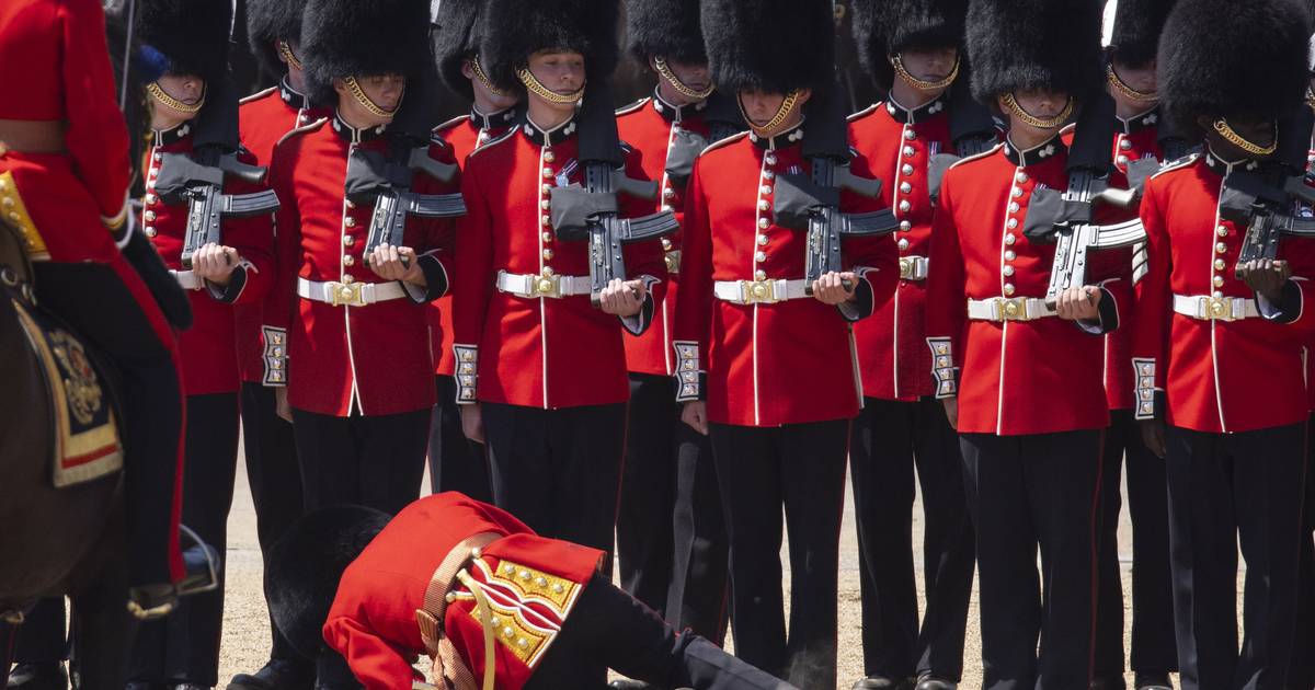 Trooping the Color 2022: Soldiers Overcome Heat and Fainting Spells in London Ceremony