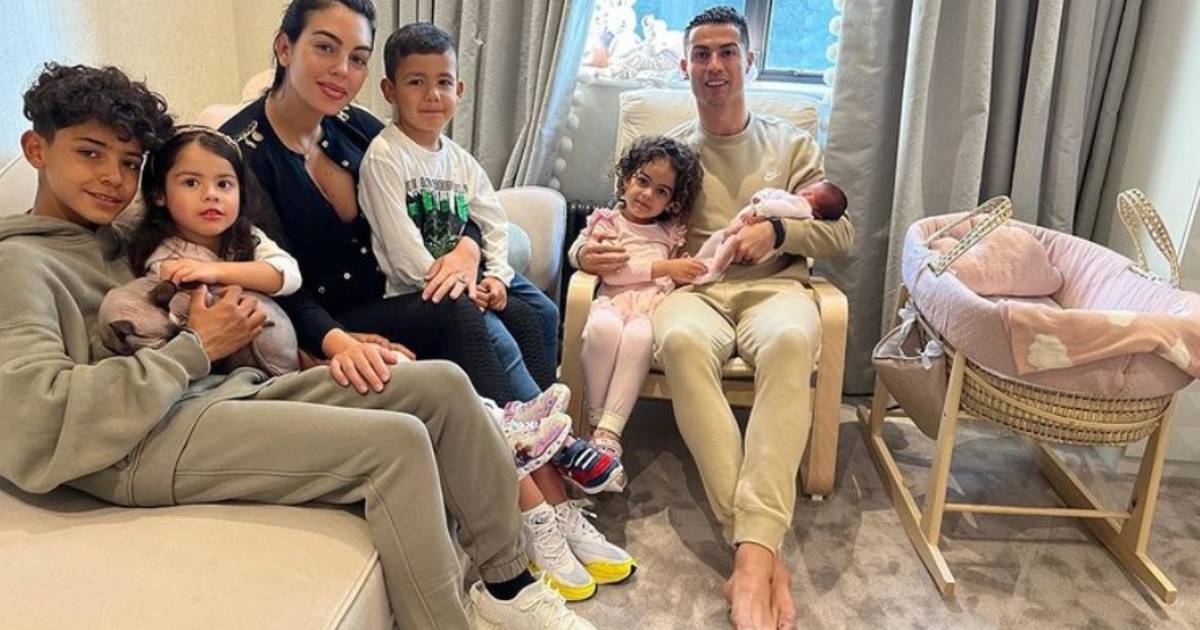 Après le décès de son fils, Ronaldo partage une photo émouvante de