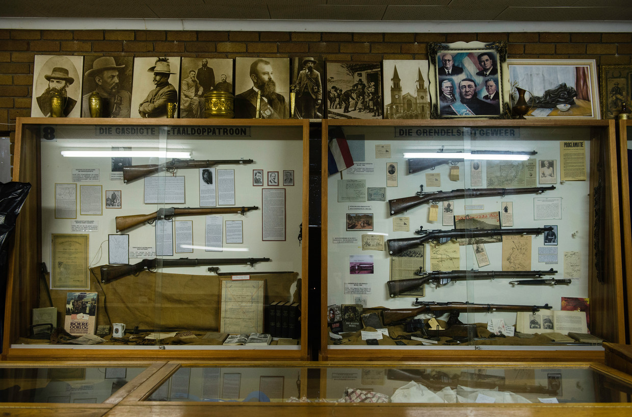 Het cultuurhistorisch museum van Orania staat voor het grootste deel in het teken van de strijd die de Afrikaner in het verleden voerde.  Beeld Bram Lammers