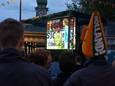 Op de Westhavenplaats in Vlaardingen werden geregeld wedstrijden van het Nederlands elftal op een groot scherm vertoond.