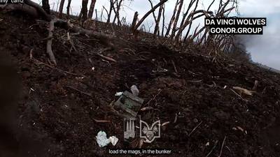 KIJK. Heldhaftige “Oekraïense rambo” maakt indruk: strijdlustige soldaat wint het alleen tegen een groep Russische aanvallers