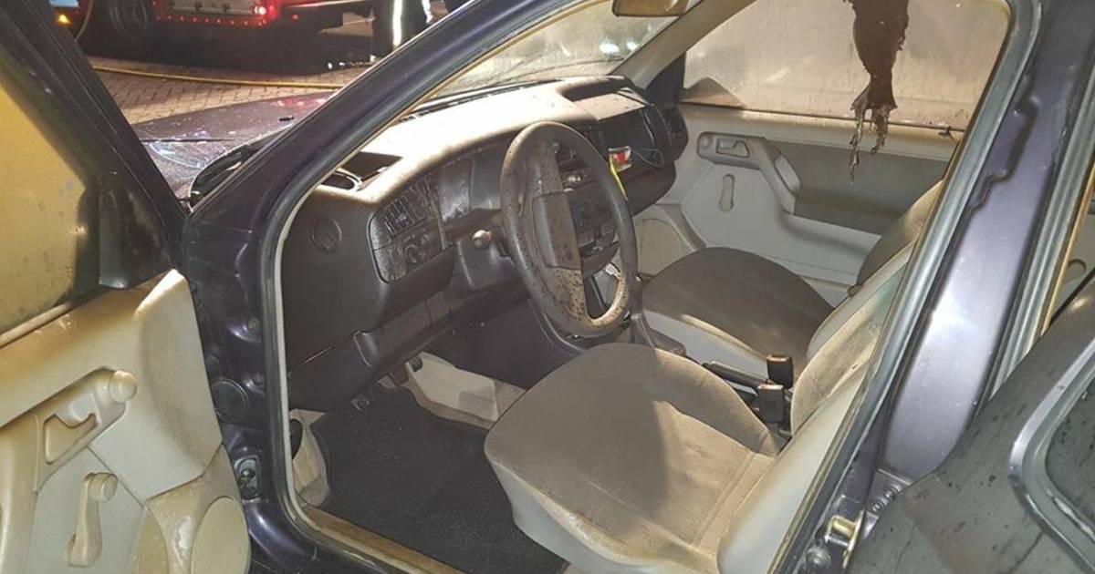 Auto in brand gestoken in Zutphen Zutphen destentor.nl