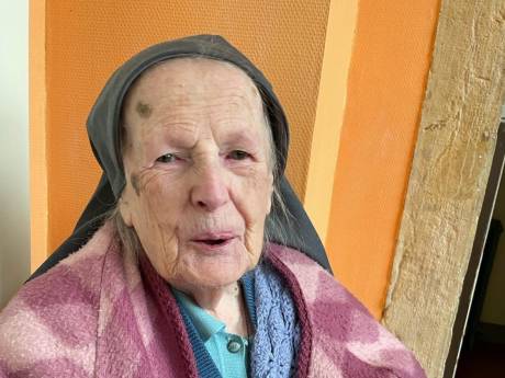 Dymphna (108) is meer dan 90 jaar zuster: ‘Ze heeft een groot zorghart’