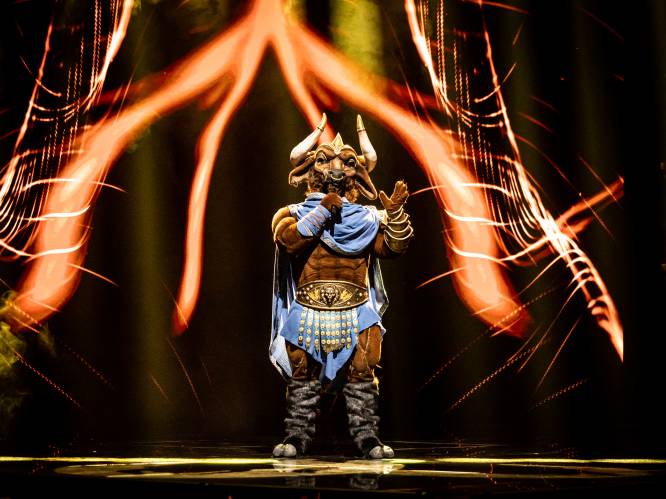 “Ik denk dat het pak mij verraden heeft”: Minotaurus moet afscheid nemen van ‘The Masked Singer’