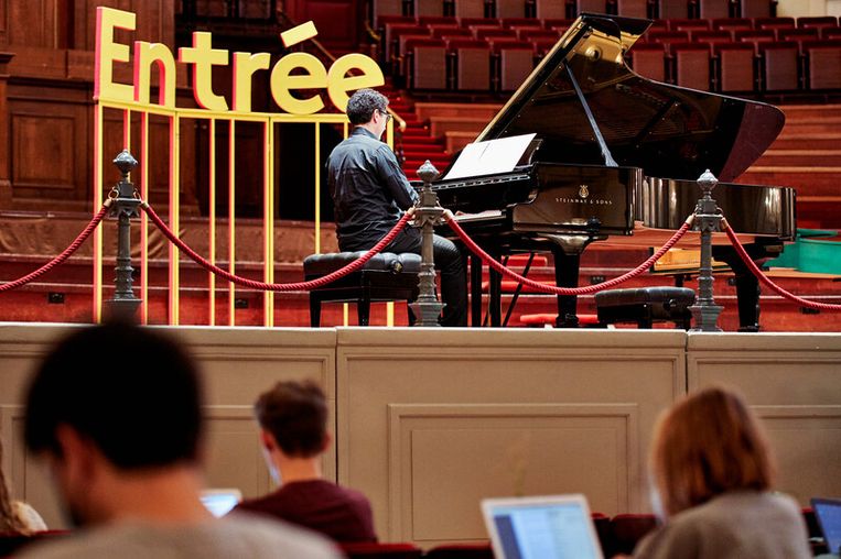 Vorig jaar oktober organiseerde Entrée voor het eerst een studiesessie in het Concertgebouw. Beeld Milagro Elstak
