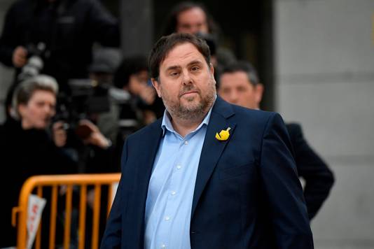 De nummer 2 van de afgezette Catalaanse regering, Oriol Junqueras, arriveerde vanmorgen als eerste bij het nationaal hof in Madrid.