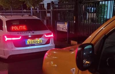 Auto op A2 heeft twee verschillende kentekenplaten: Eindhovenaar (25) aangehouden in Velddriel