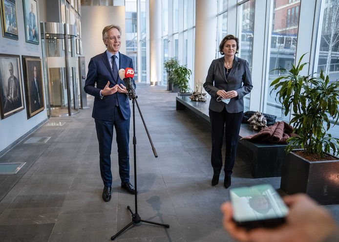 Ministers Robbert Dijkgraaf (Emancipatie) en Karien van Gennip (Sociale Zaken en Werkgelegenheid), geven een toelichting op het benoemen van Mariëtte Hamer tot regeringscommissaris seksueel grensoverschrijdend gedrag en seksueel geweld.