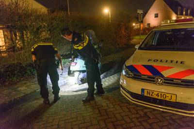 Politie rijdt scooter klem na achtervolging in Breda, bestuurder naar ziekenhuis
