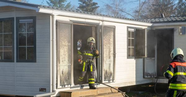 Spiksplinternieuwe chalet in brand op camping in Esbeek